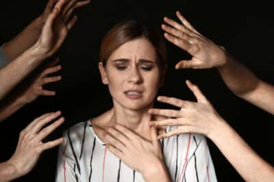 Anksiyete Nedir? Belirtileri Nelerdir?
